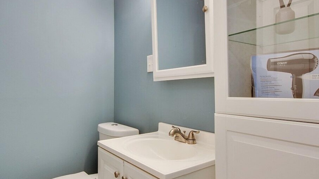 Photo of Bathroom in Orange