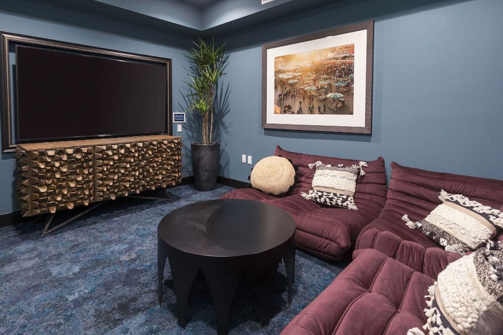 Photo of Livingroom in Playa Vista