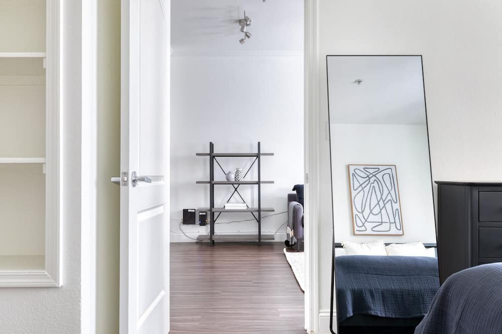 Photo of Bedroom in Playa Vista