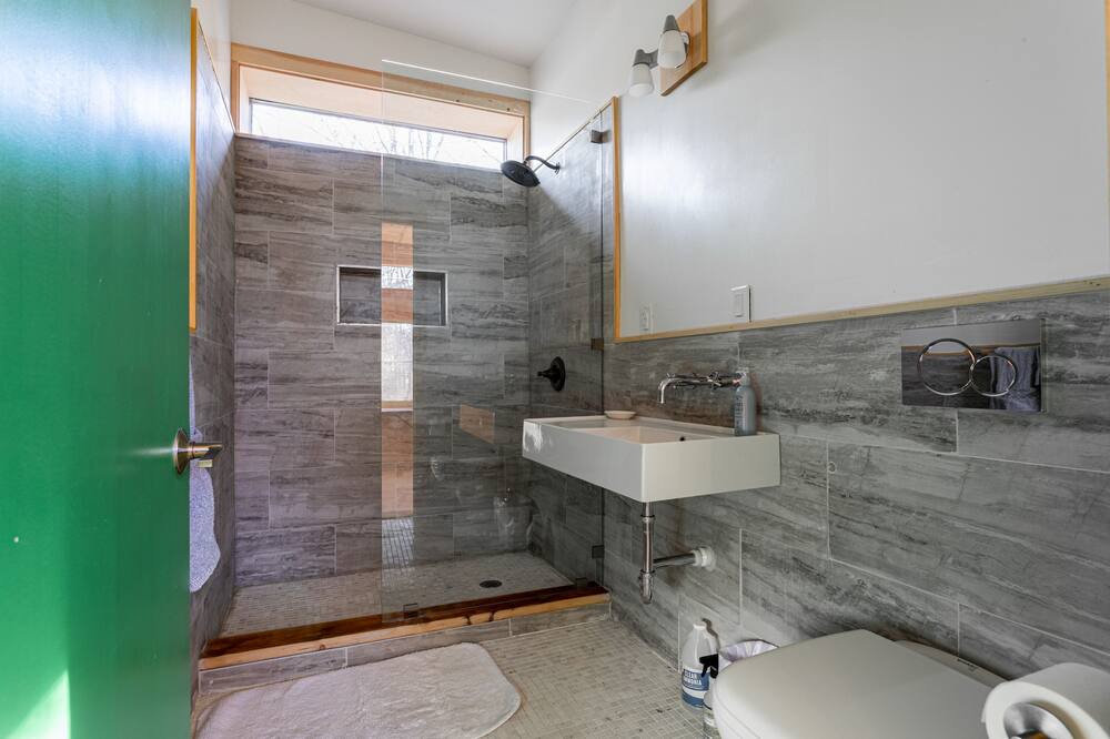 Photo of Bathroom in Washingtonville