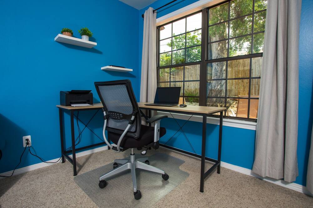 Photo of Bedroom in East Pensacola Heights
