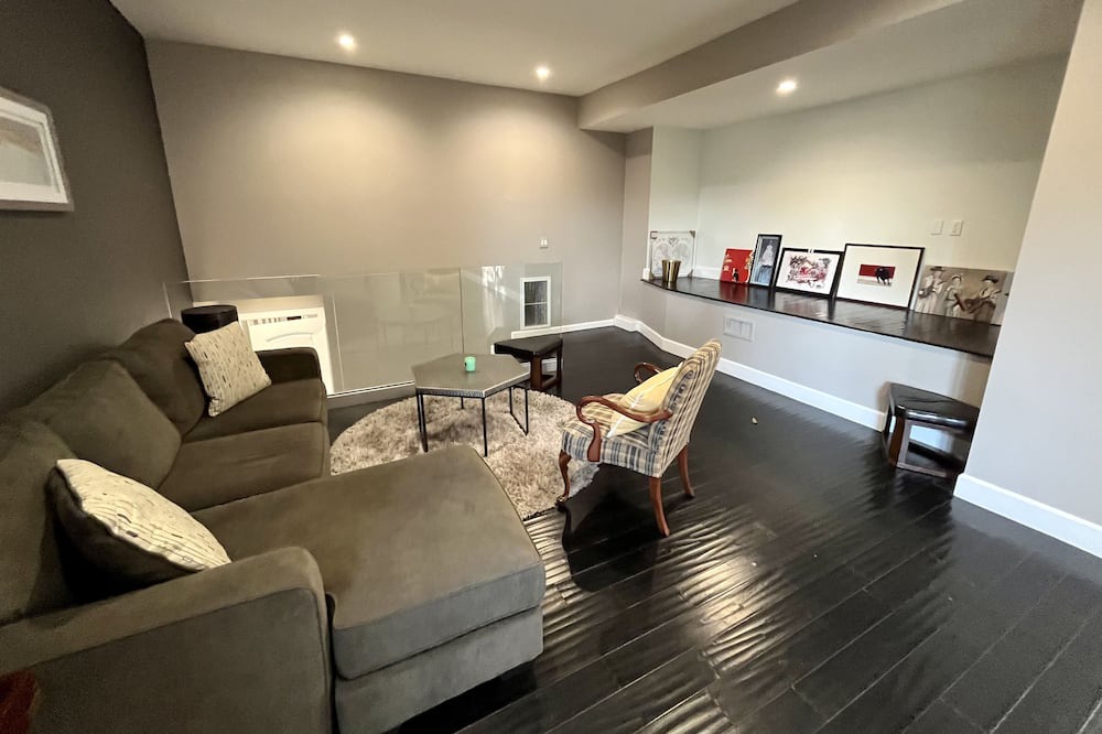 Photo of Livingroom in The Flats