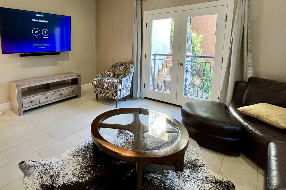 Photo of Livingroom in The Flats