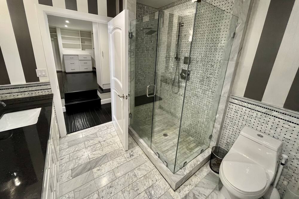Photo of Bathroom in The Flats