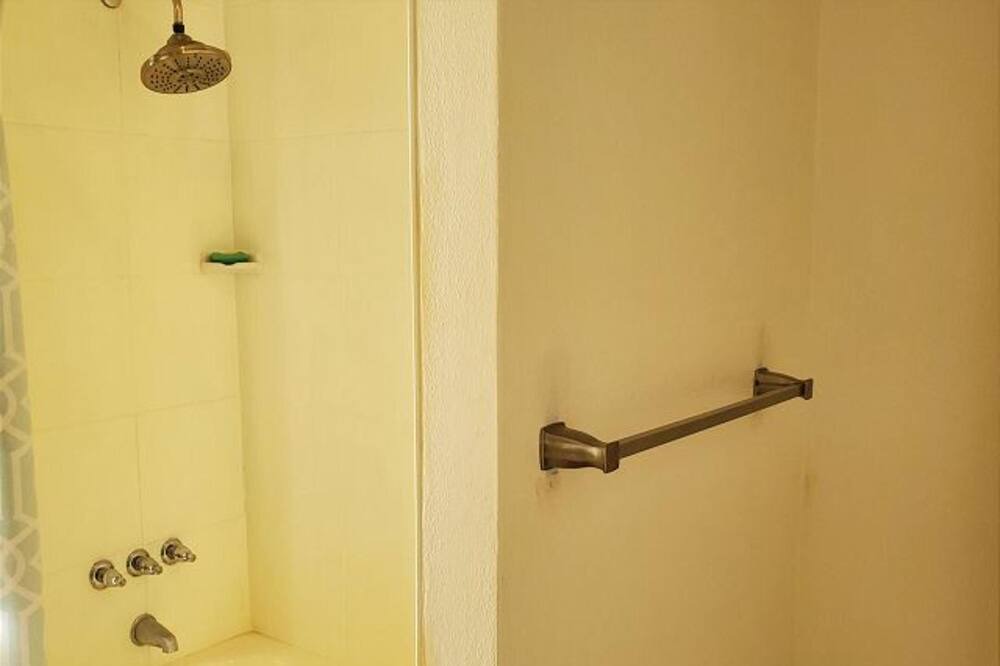 Photo of Bathroom in Rainbow Bay