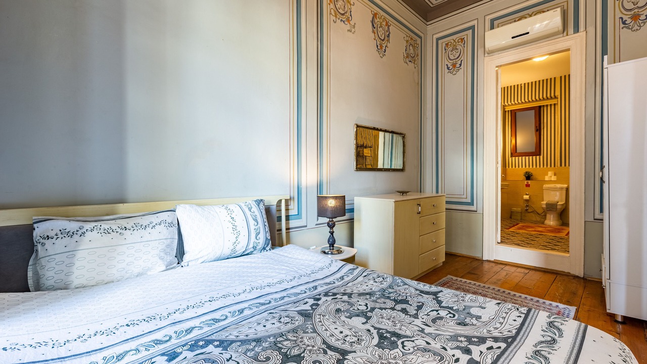 Photo of Bedroom in Galata
