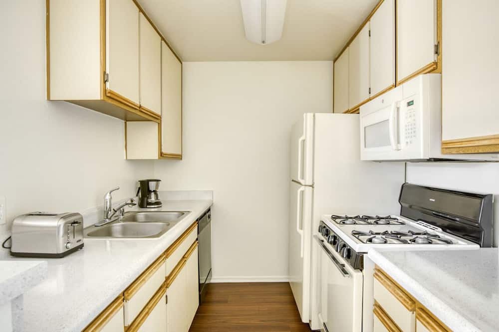Photo of Kitchen in Los Feliz