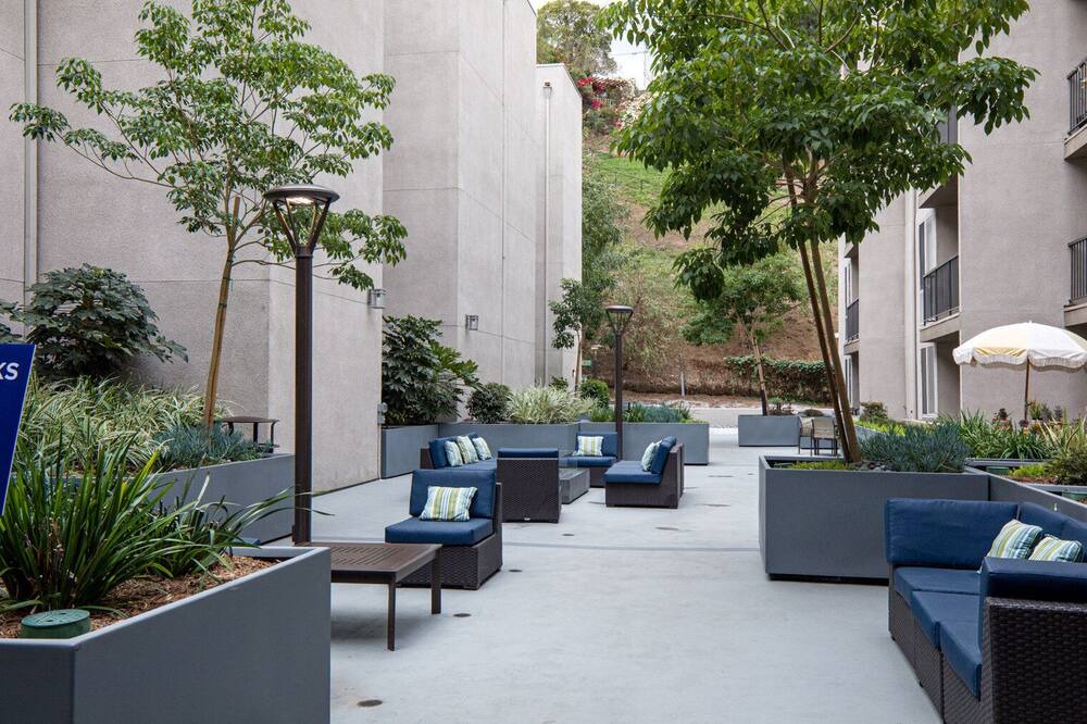 Photo of Patio Balcony in Los Feliz