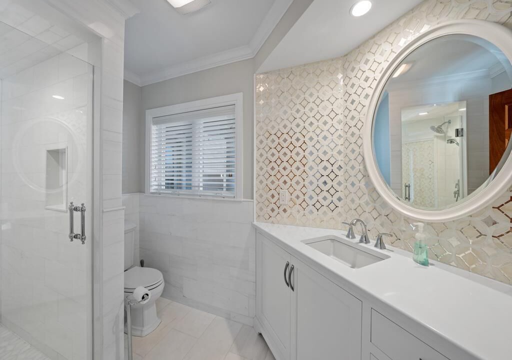 Photo of Bathroom in Avalon