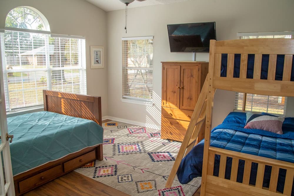 Photo of Bedroom in Gulf Breeze