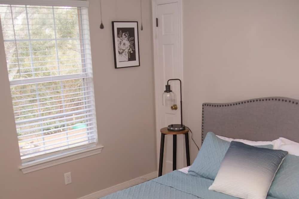 Photo of Bedroom in Gulf Breeze