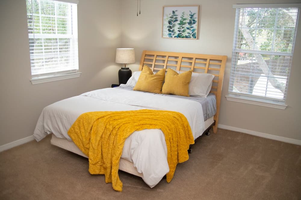 Photo of Bedroom in Gulf Breeze