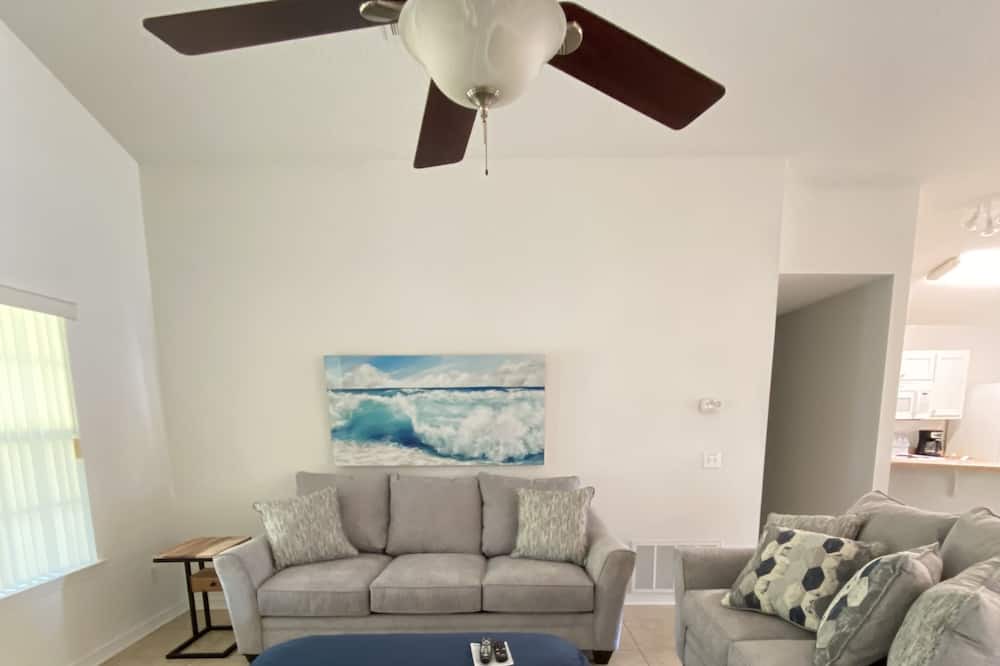 Photo of Livingroom in Gulf Breeze