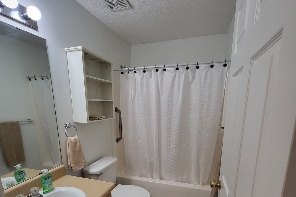 Photo of Bathroom in Gulf Breeze
