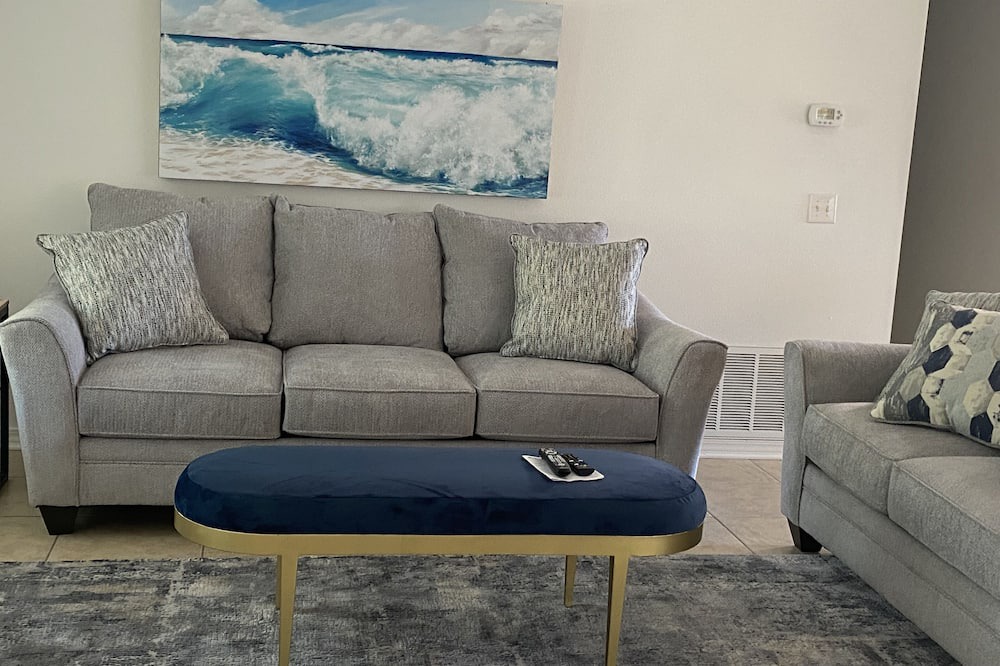 Photo of Livingroom in Gulf Breeze