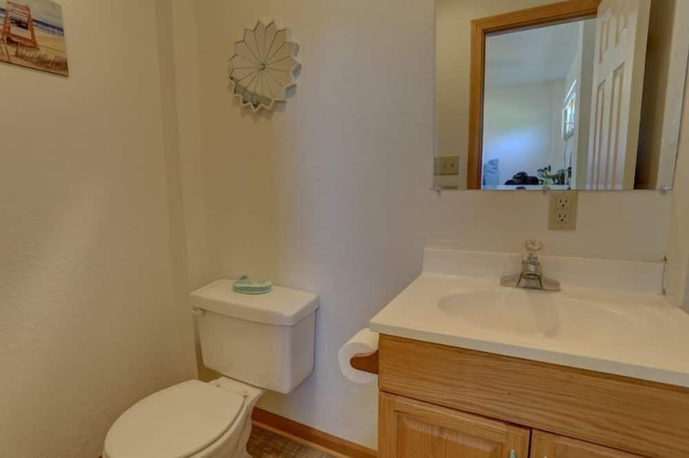 Photo of Bathroom in Nags Head