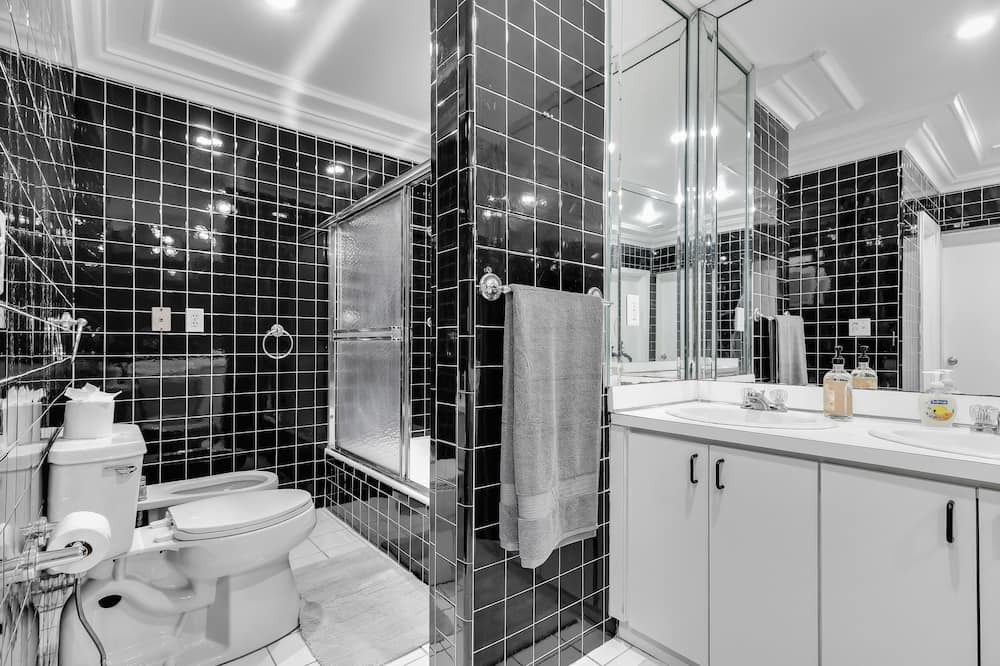 Photo of Bathroom in The Roads