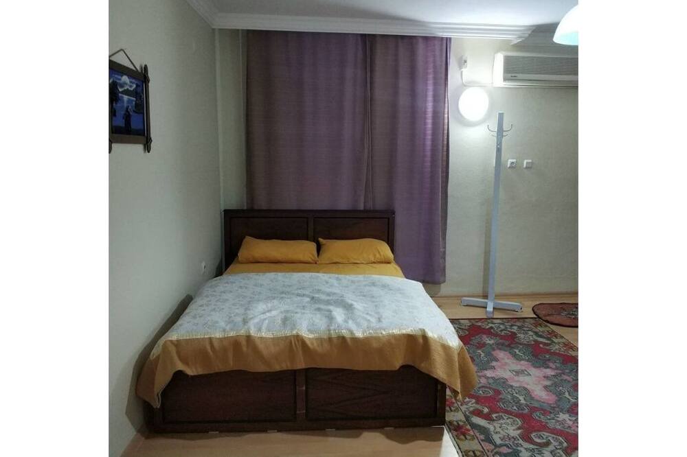 Photo of Bedroom in Buca