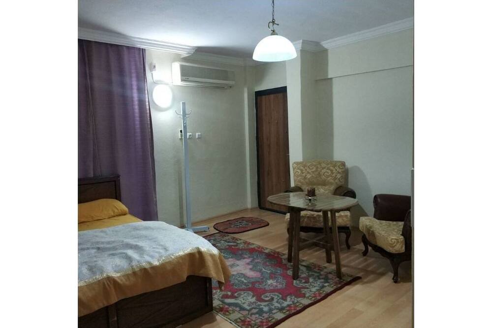 Photo of Bedroom in Buca