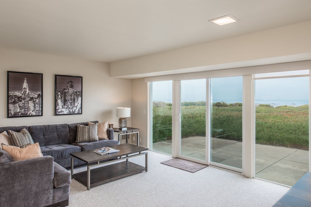Photo of Bedroom in Del Monte Forest