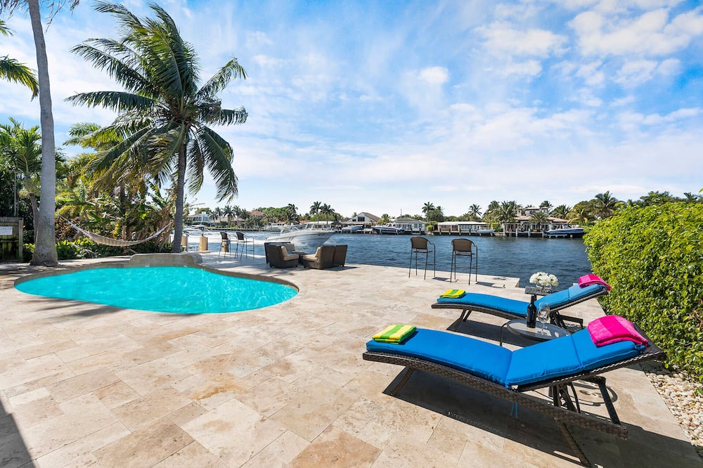 Photo of Outdoor in Santa Barbara Estates