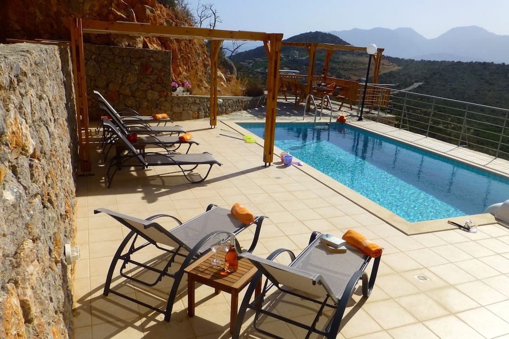 Photo of Outdoor in Istron