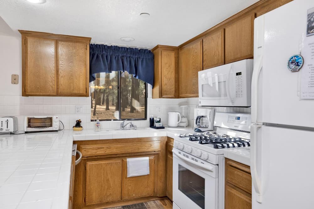Photo of Kitchen in Summit Estates