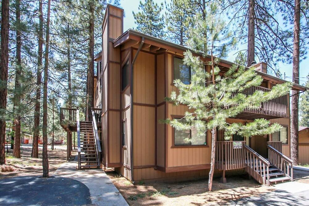 Photo of Outdoor in Summit Estates