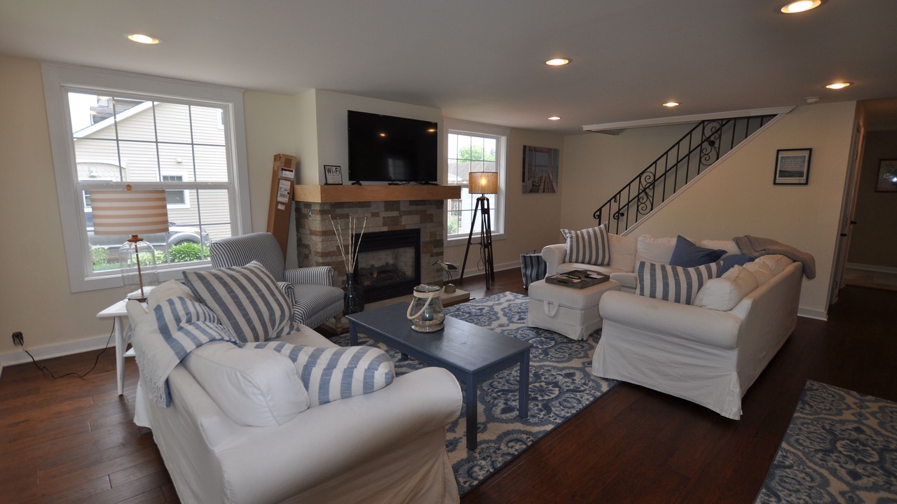 Photo of Livingroom in Edinboro