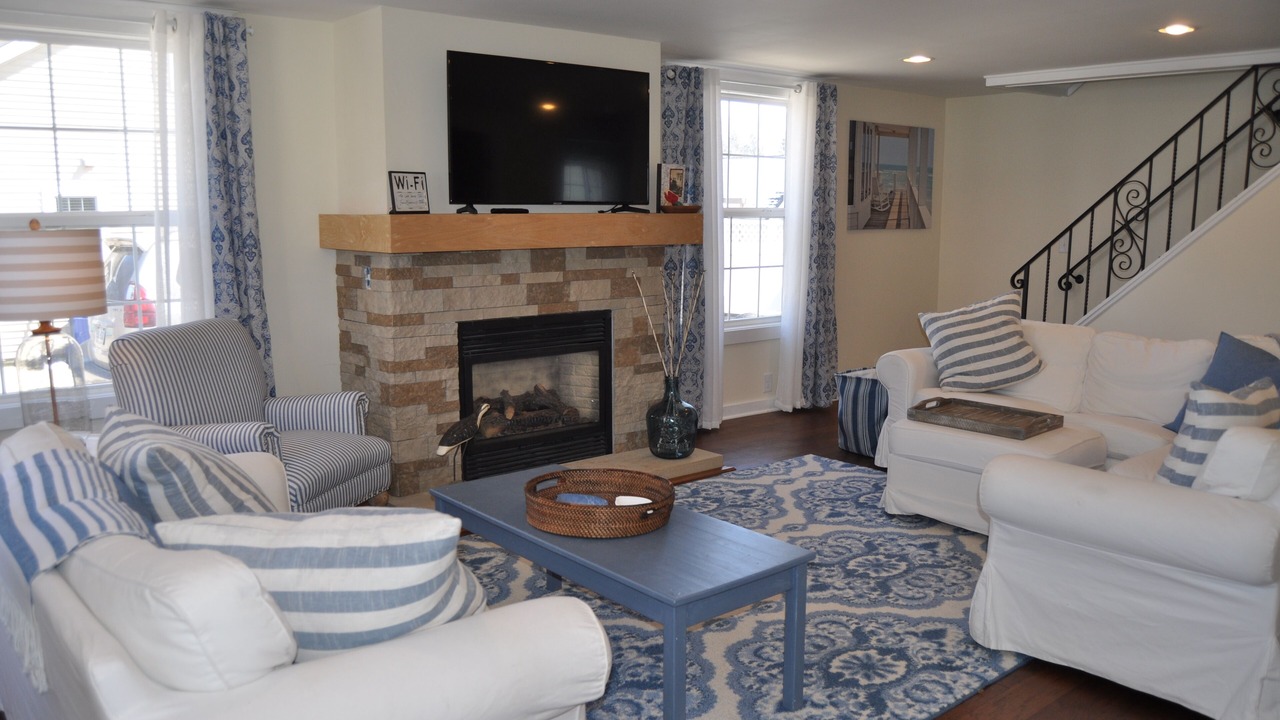 Photo of Livingroom in Edinboro