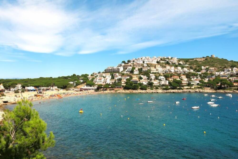 Photo of Others in L'Escala