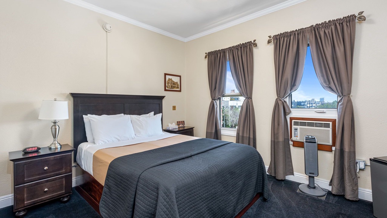 Photo of Bedroom in Larchmont