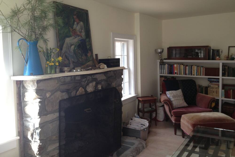 Photo of Livingroom in Town of Copake