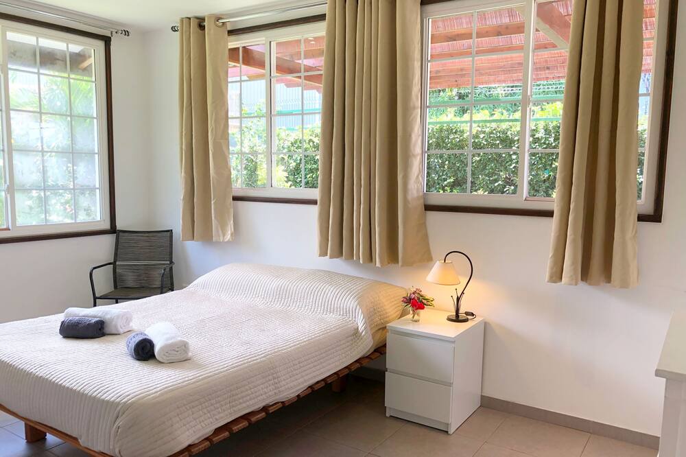 Photo of Bedroom in Faaa