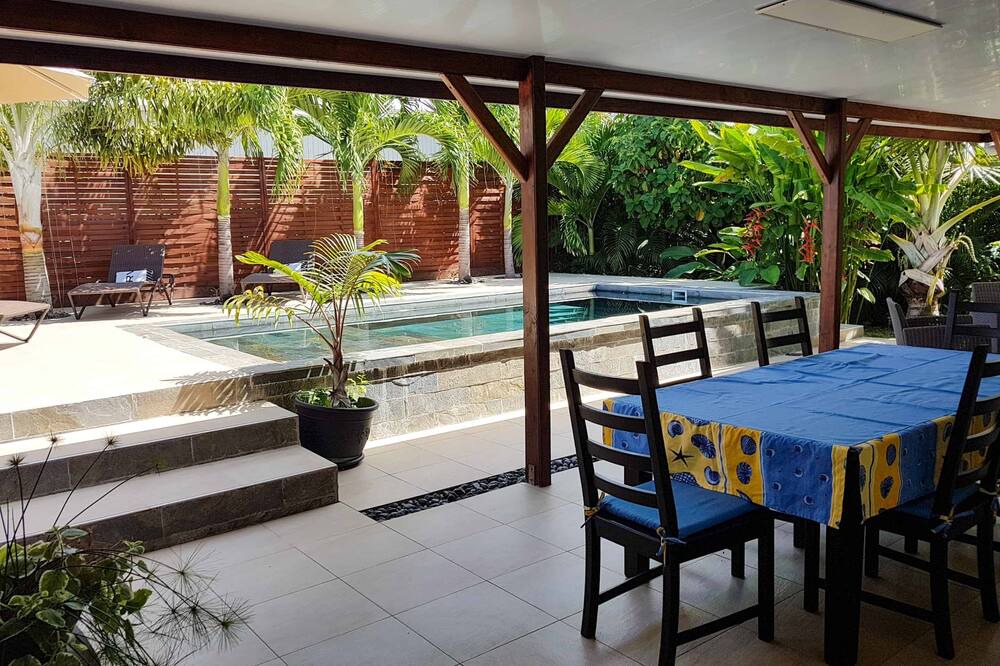 Photo of Patio Balcony in Faaa