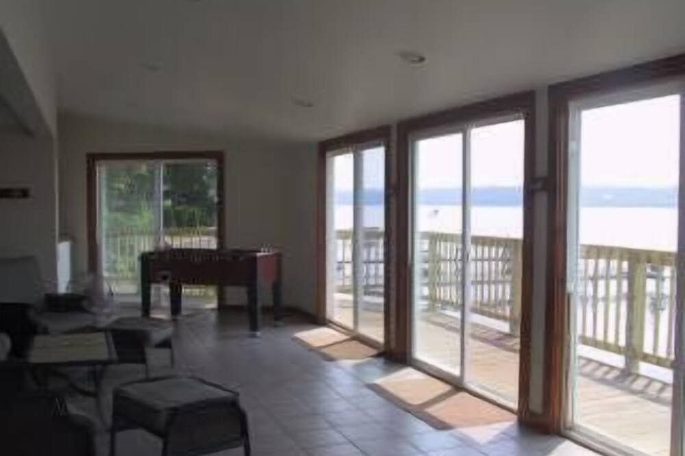 Photo of Livingroom in Town of Owasco