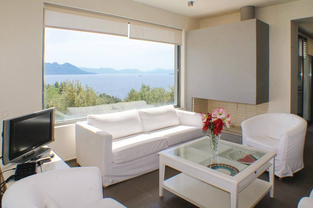 Photo of Bedroom in Kontos