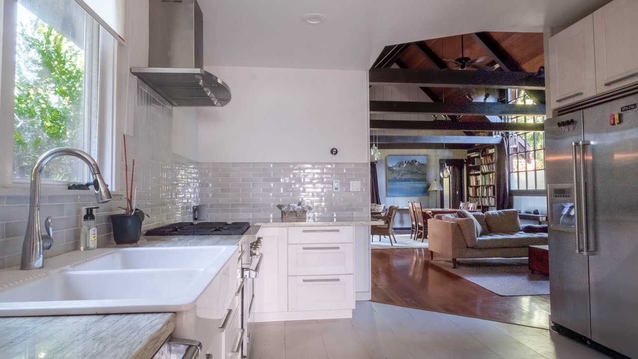 Photo of Kitchen in Altadena