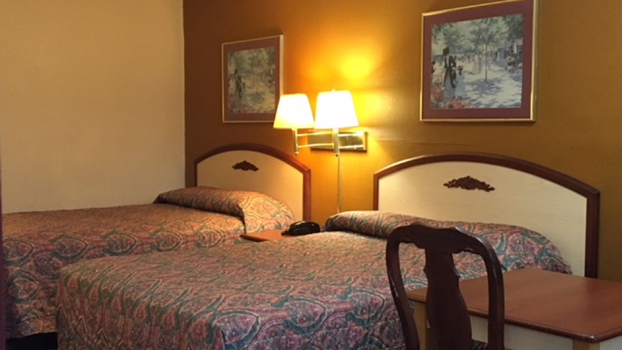 Photo of Bedroom in Talladega