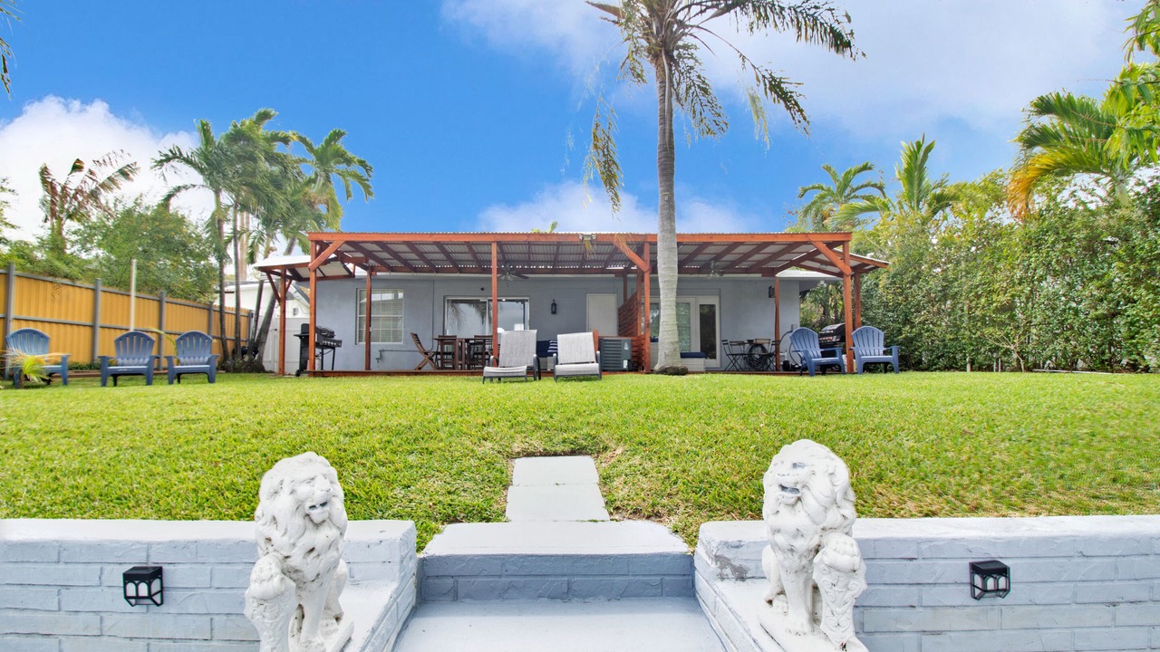 Photo of Outdoor in Hallandale Beach