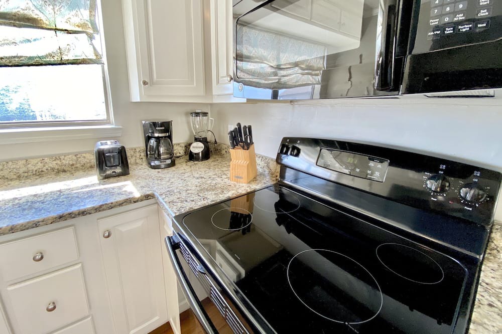 Photo of Kitchen in Orange Beach East