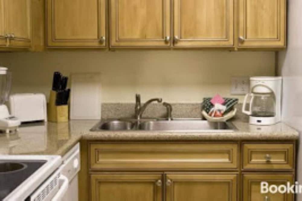 Photo of Kitchen in Birch Park Finger Streets