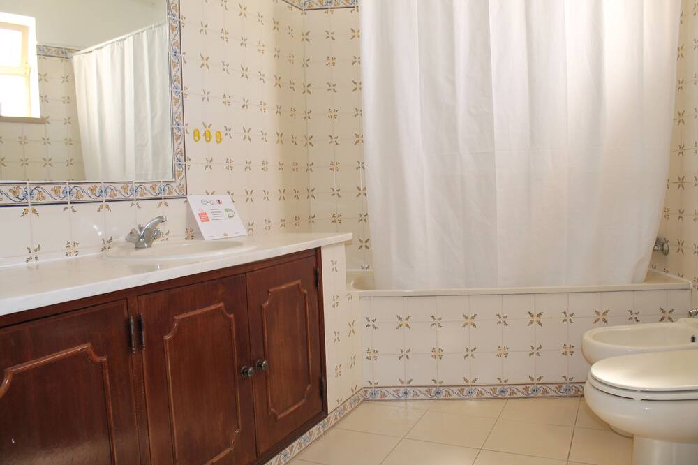 Photo of Bathroom in Sesmarias