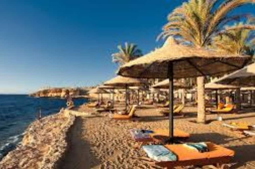 Photo of Outdoor in Ras Nasrani