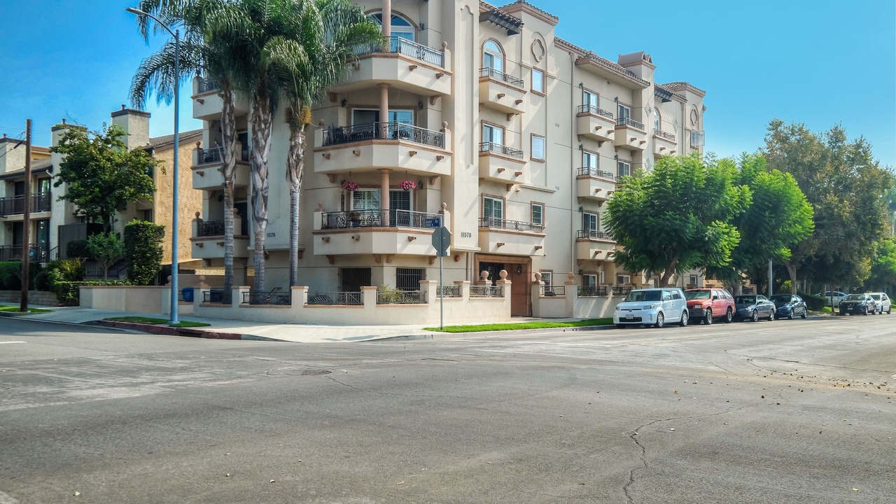 Photo of Outdoor in Sawtelle