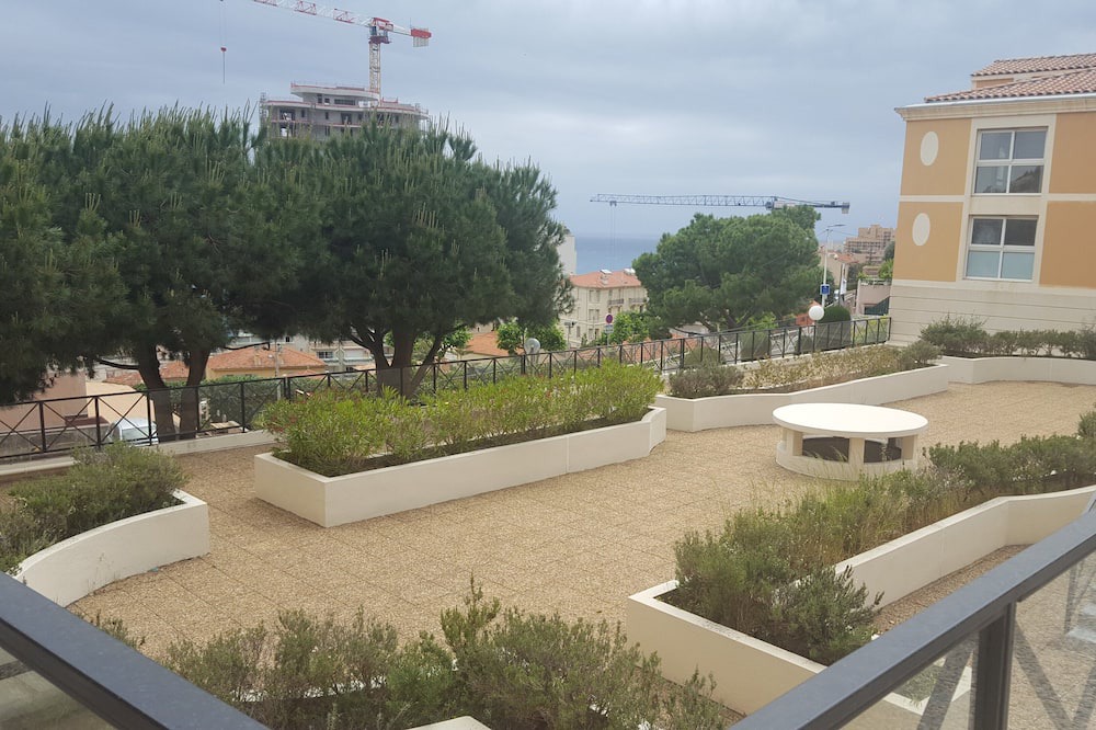 Photo of Patio Balcony in La Rousse