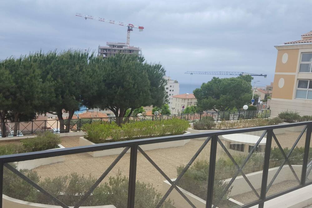 Photo of Patio Balcony in La Rousse