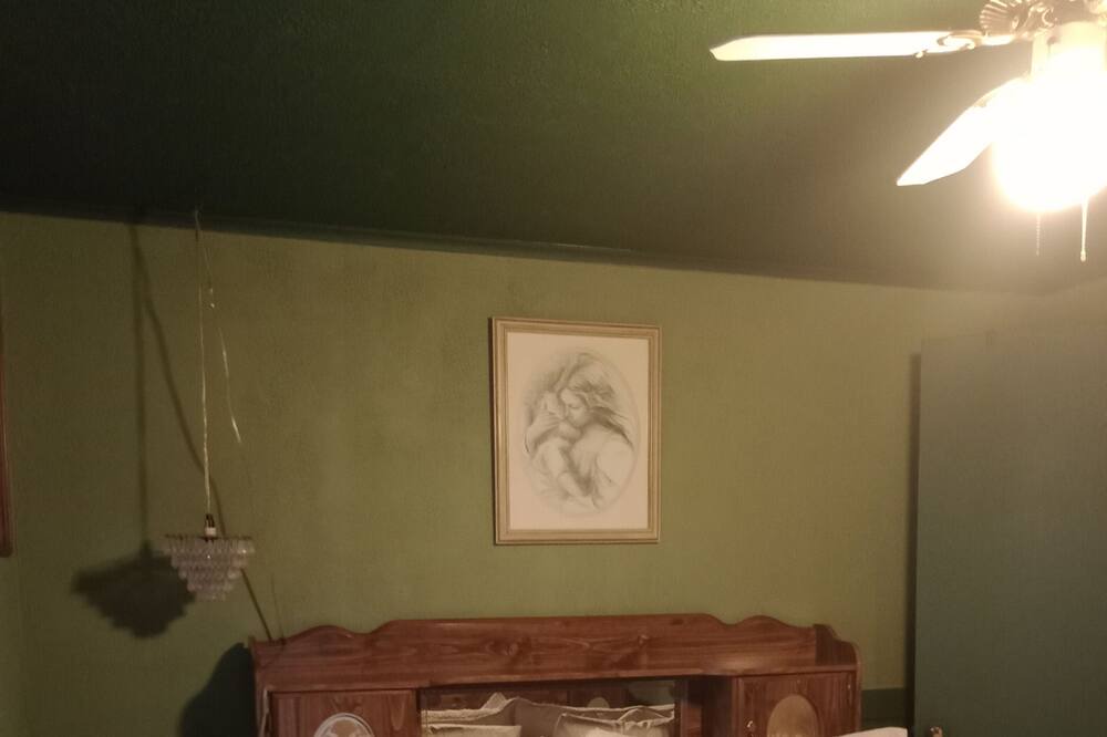 Photo of Bedroom in Lily Dale