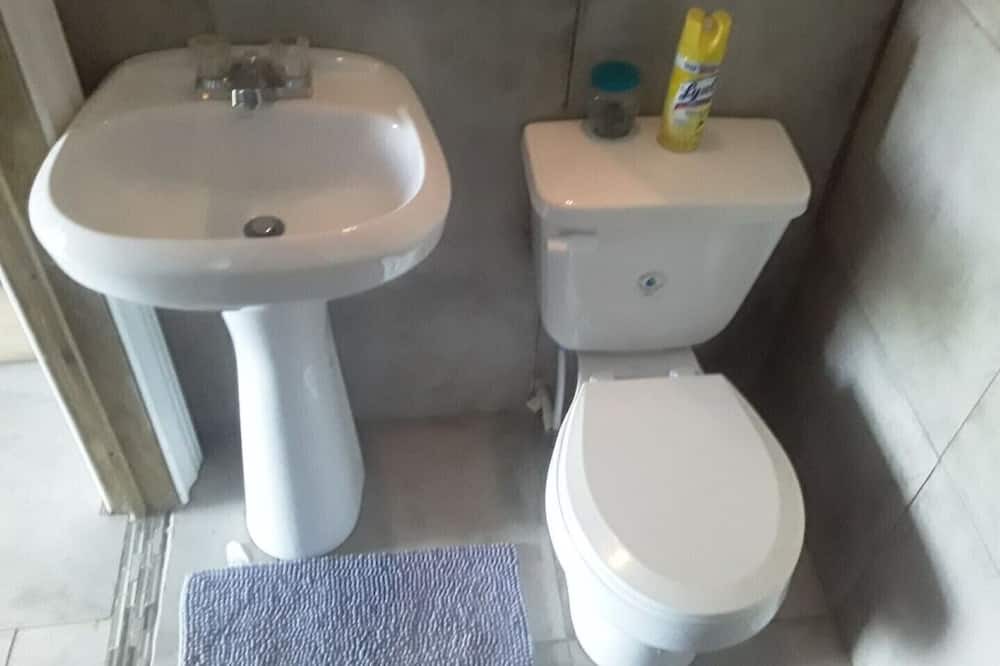Photo of Bathroom in Farmer's Hill