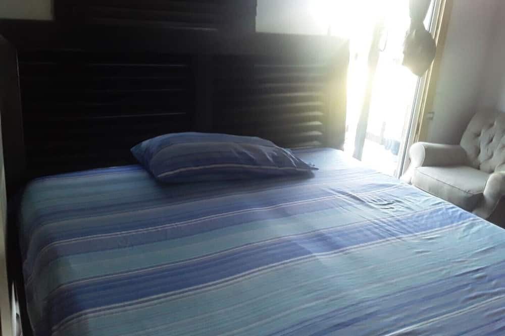 Photo of Bedroom in Farmer's Hill